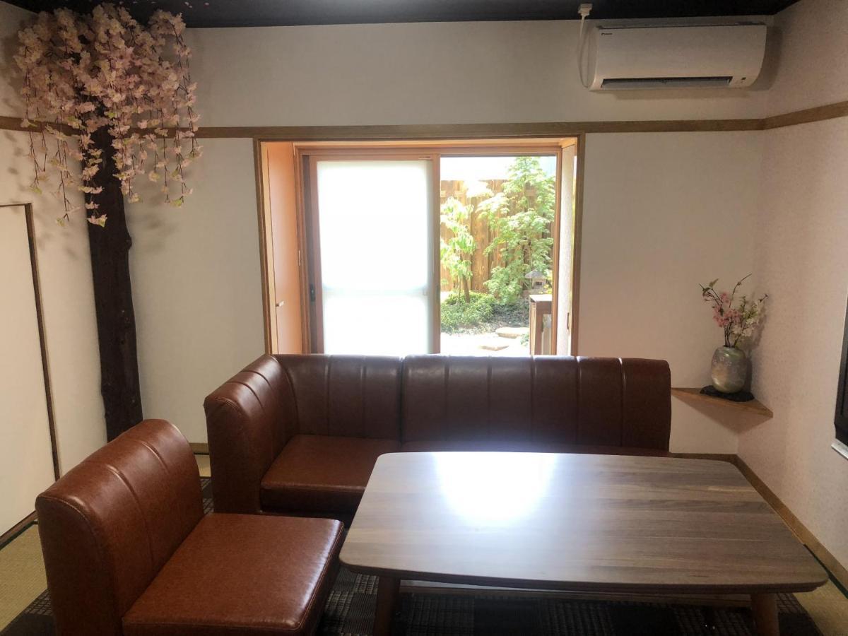 Sakura Aburaya Villa Такаяма Екстериор снимка